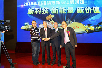 以“新科技、新能量、新价值”为主题的2015凯时凯时首页科技新品体验活动在公司总部拉开帷幕。